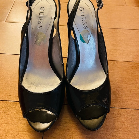 Only have been worn few times, very clean, small damage on hills look at pic 3 - Picture 1 of 4